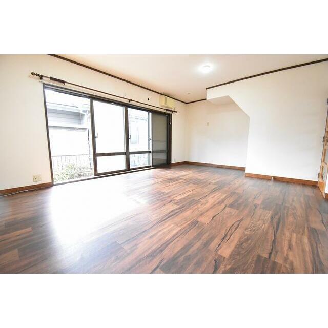 綾瀬市綾西5丁目戸建 リビング