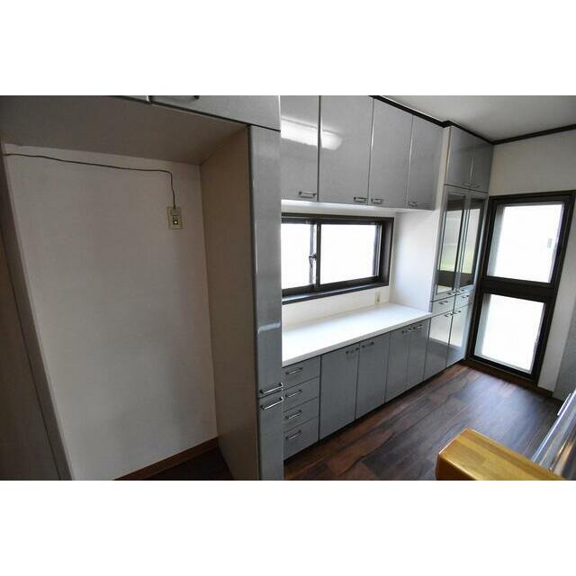 綾瀬市綾西5丁目戸建 玄関