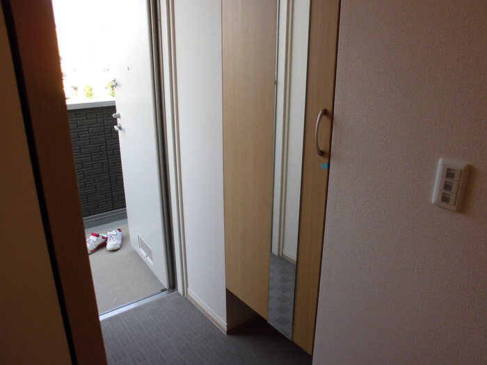 エクレール原宿 玄関