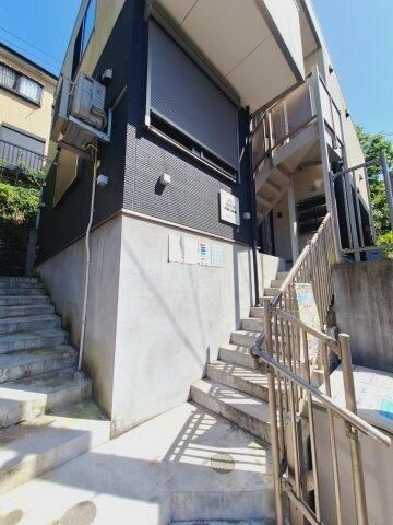 ARTEIE東海大駅前 エントランス