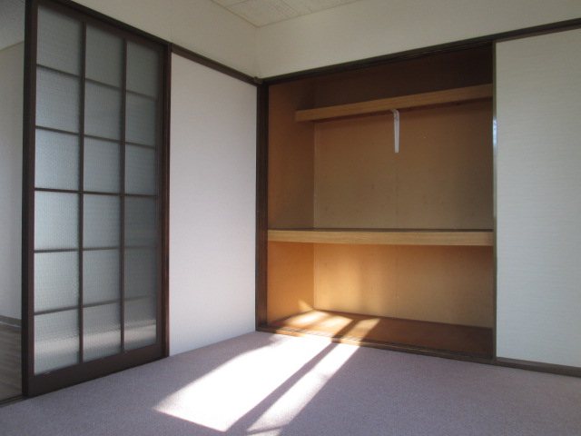 神奈川県藤沢市鵠沼海岸１丁目 収納