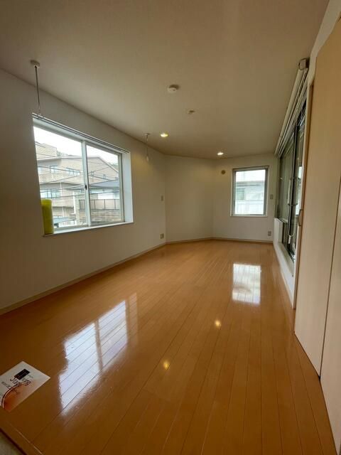ＥＡＳＴ　ＲＩＳＥ　由比ガ浜　Ａ リビング