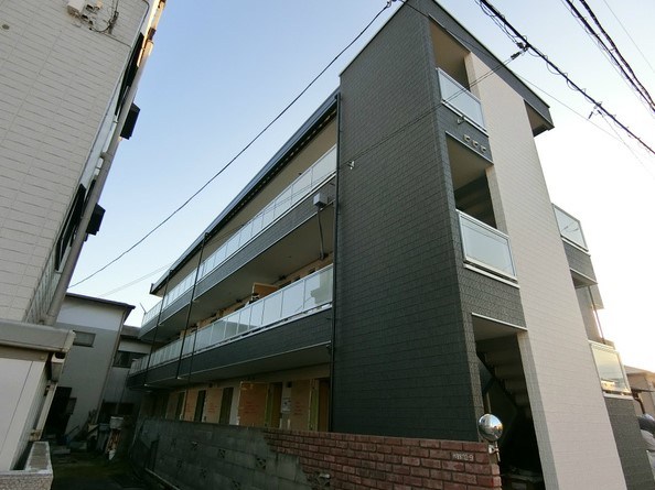 リブリ・平塚代官町 308号室 外観