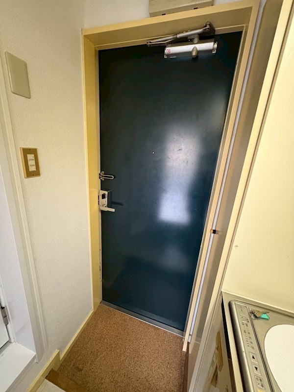 アンプルール湘南平塚 玄関