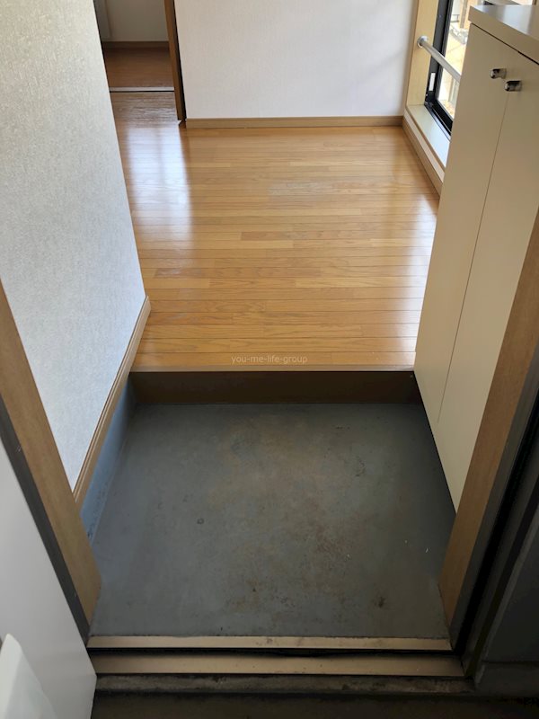 中川ビル 玄関