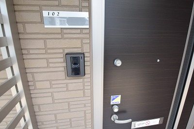 ラピス湘南 玄関