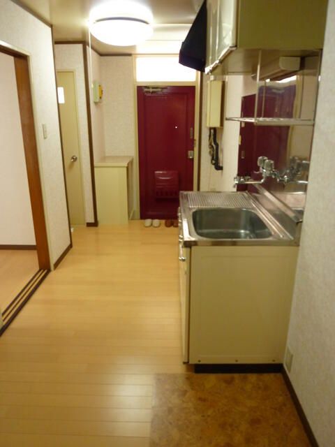 ホワイトハイツ本厚木 玄関