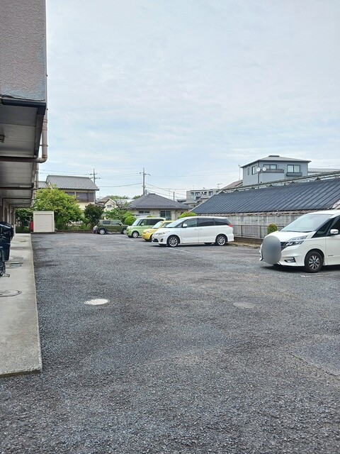 ブランシェ海老名 駐車場