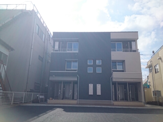 エクセランパレB 302号室 外観