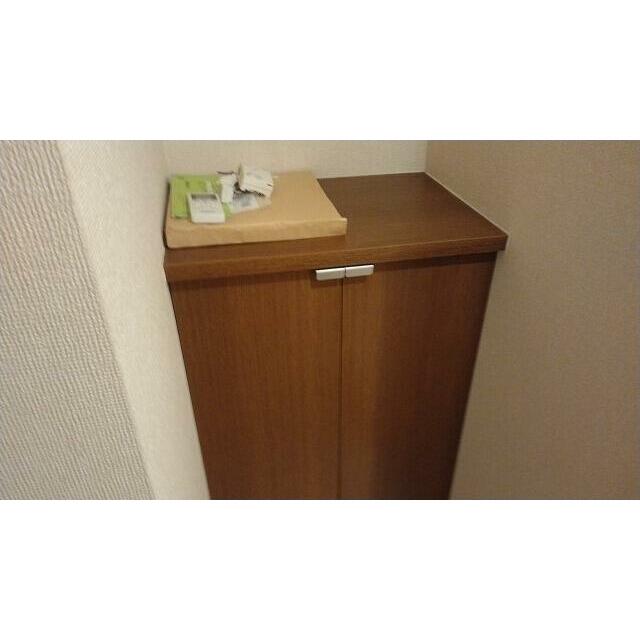 デルニエ 玄関