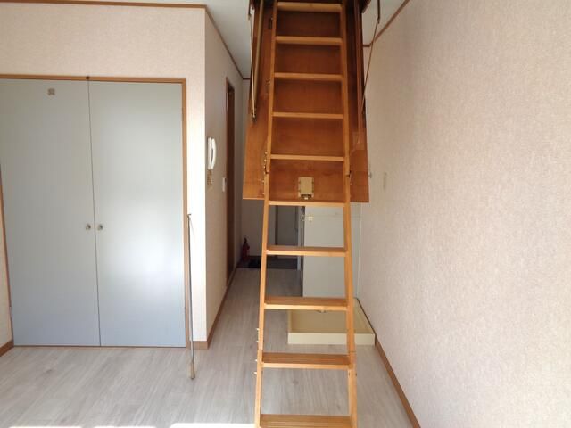 ビバリーヒルズ緑ヶ丘 リビング