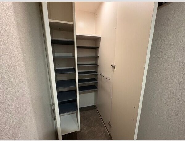 神奈川県海老名市中央１丁目 収納