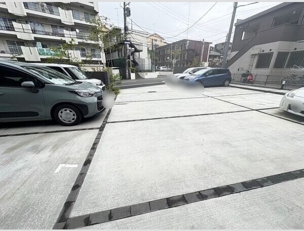 神奈川県海老名市中央１丁目 駐車場