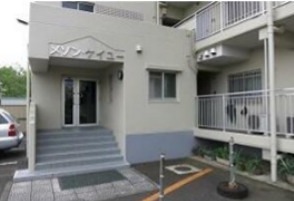神奈川県座間市東原２丁目 エントランス