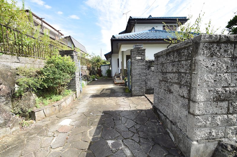 神奈川県秦野市菖蒲 エントランス