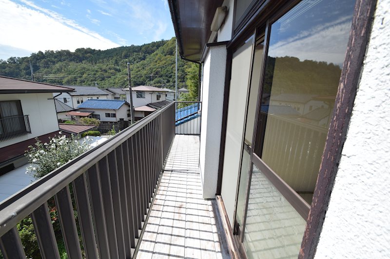 神奈川県秦野市菖蒲 ベランダ