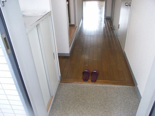 ヒルズ小山台Ⅱ 玄関