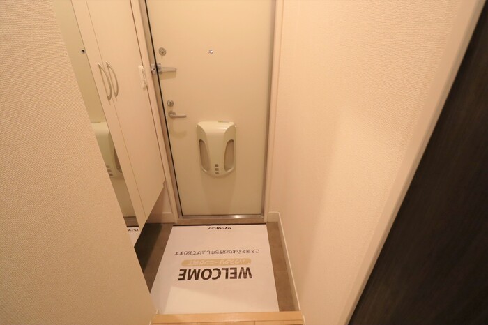ヴィルヌーヴ　B棟 玄関