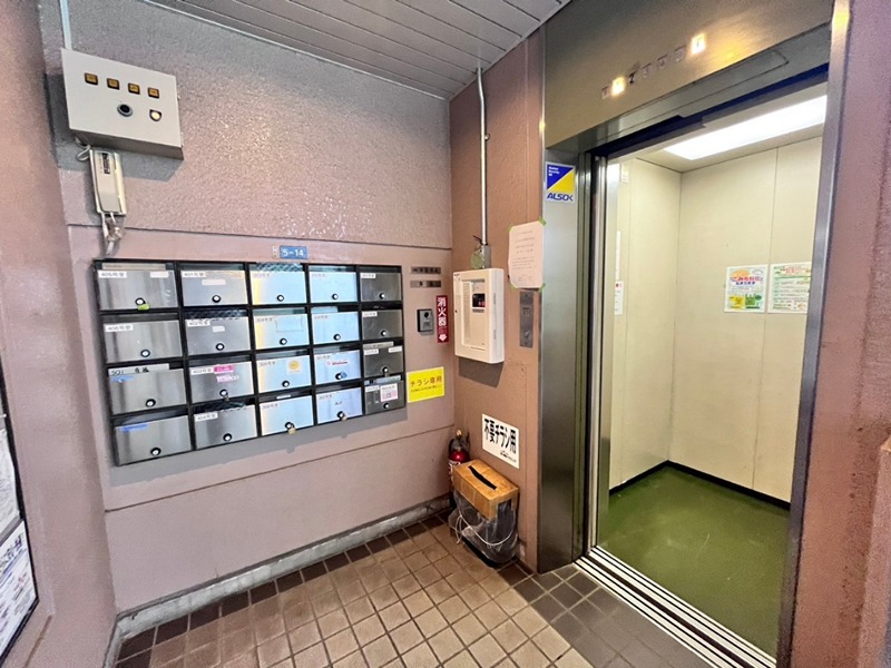神奈川県茅ヶ崎市赤松町 ロビー
