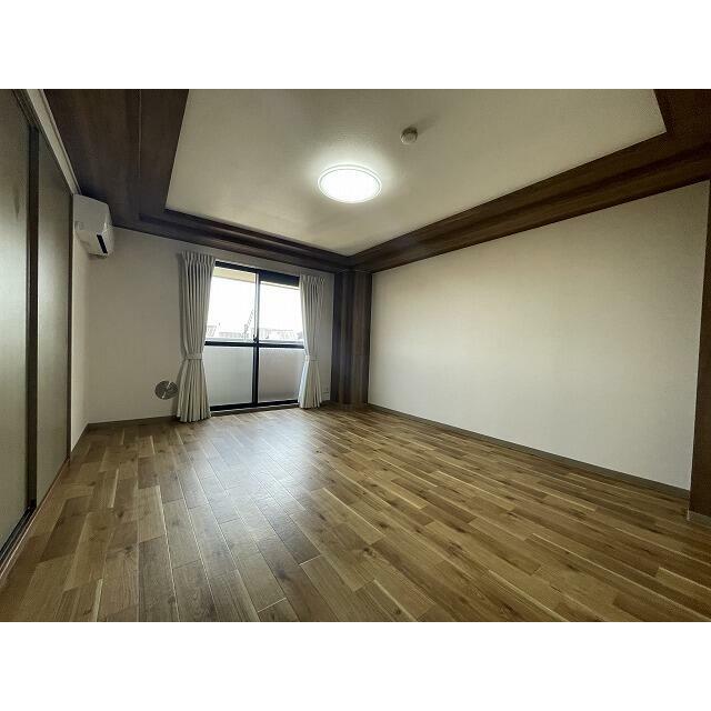 クイーンズタウンⅠ番館 リビング