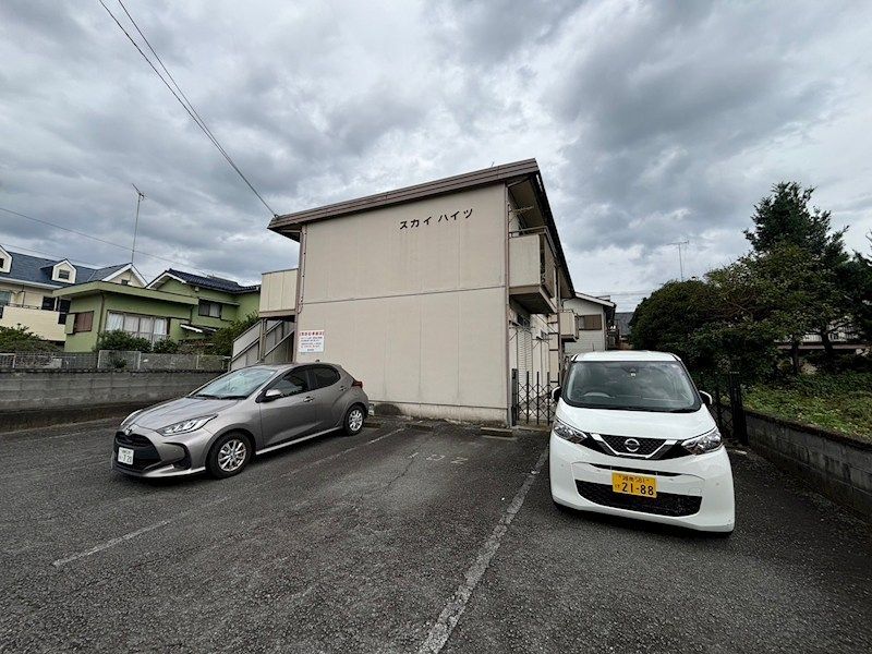 スカイハイツ 駐車場