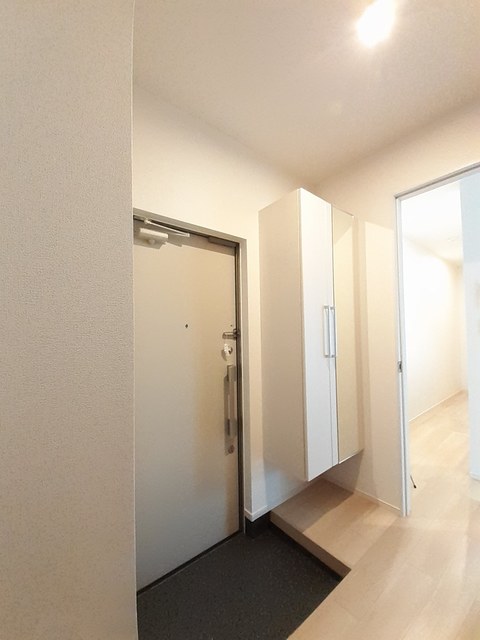 ルラック　Ｂ 玄関