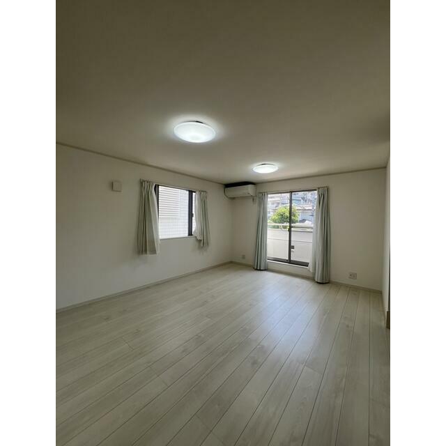 港南台１丁目戸建て リビング