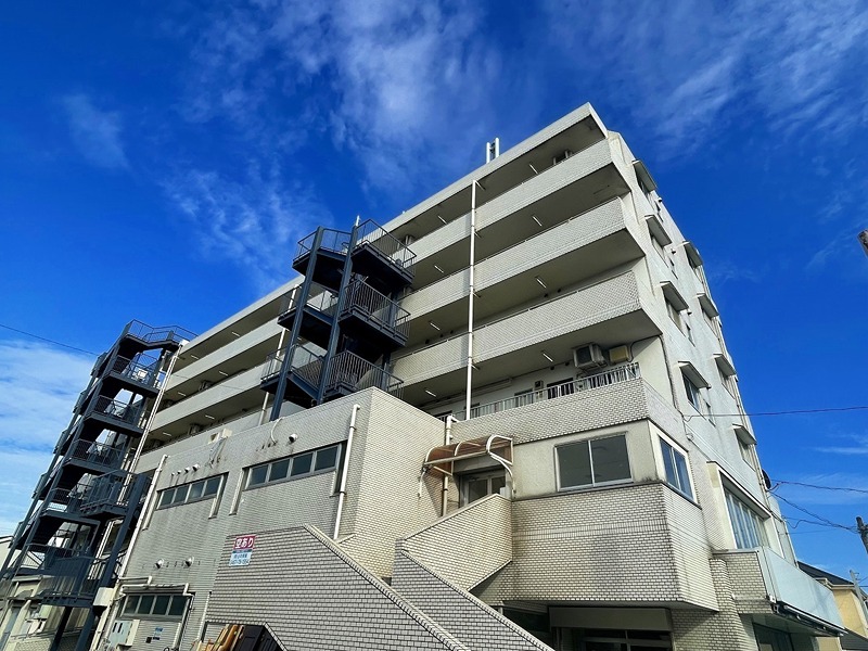 大川マンション 501号室 外観