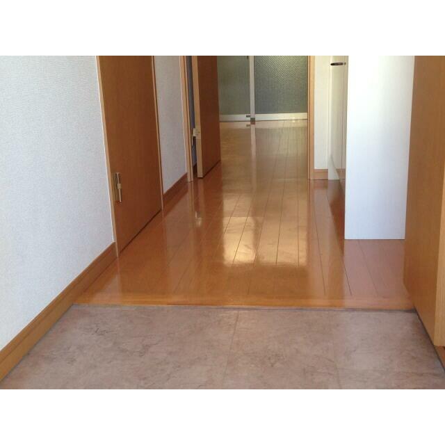 アムール　踊場 玄関