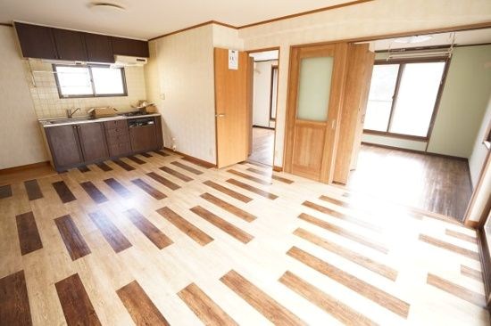 シャンロック湯本 リビング