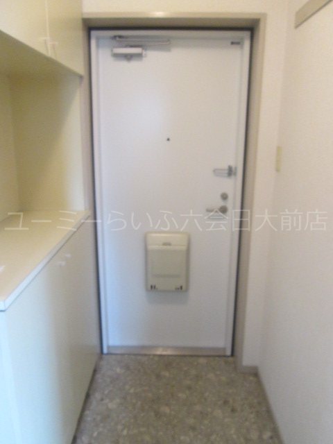 クレセール湘南 玄関