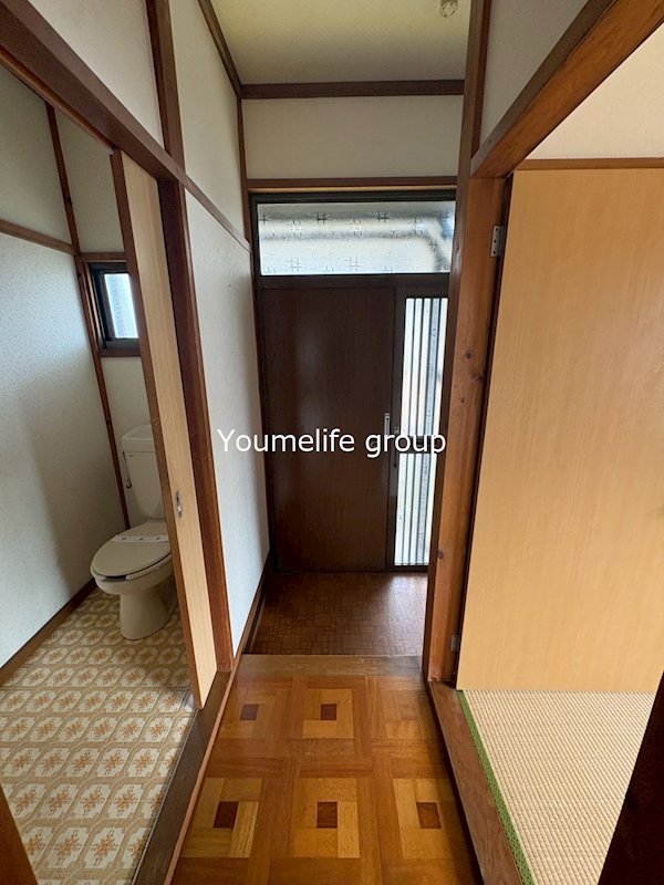 伏見鳶尾アパート 玄関