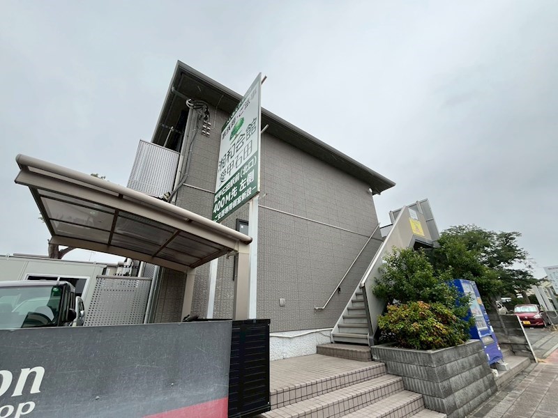 maison hot road 102号室 外観