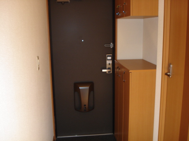 コンテント 玄関