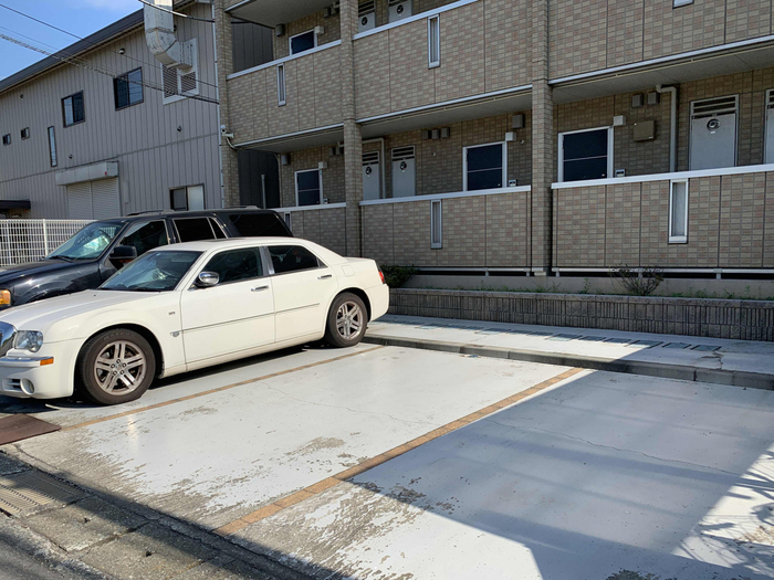 ヴィラ新天地 駐車場