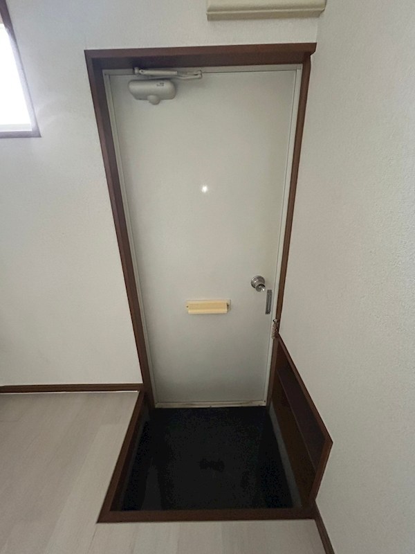 ハイツ湘南Ⅱ 玄関
