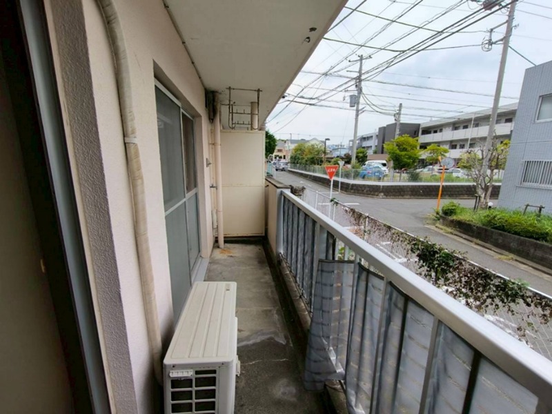鶴巻ハイツ　Ａ棟 ベランダ