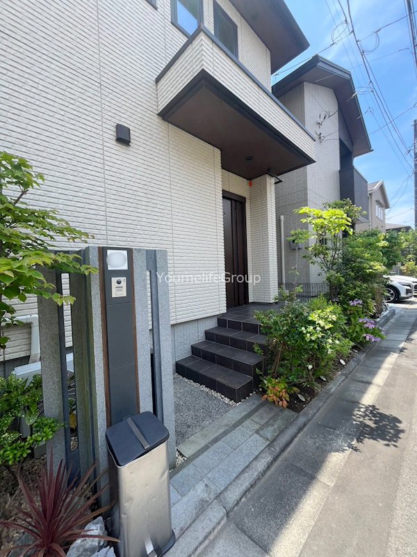 本町戸建 玄関