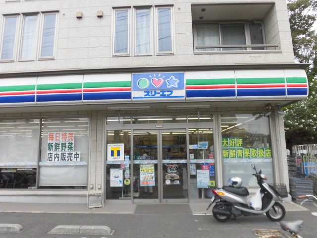 THE　TAKASUNA　KULTURCE コンビニ
