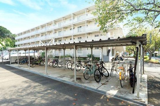 ビレッジハウス鎌倉7号棟 駐車場