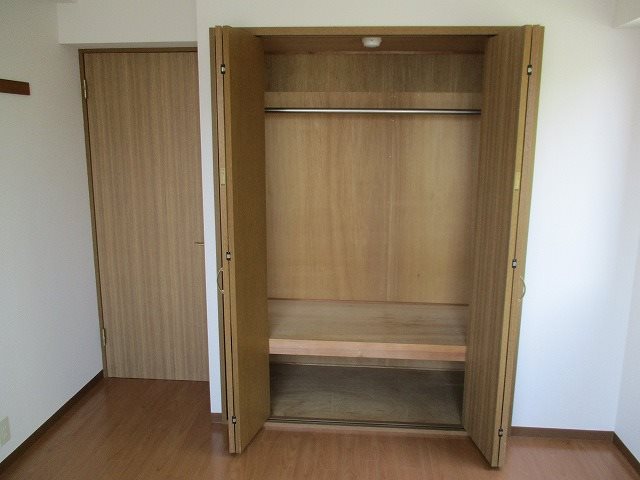アネックス南町 収納