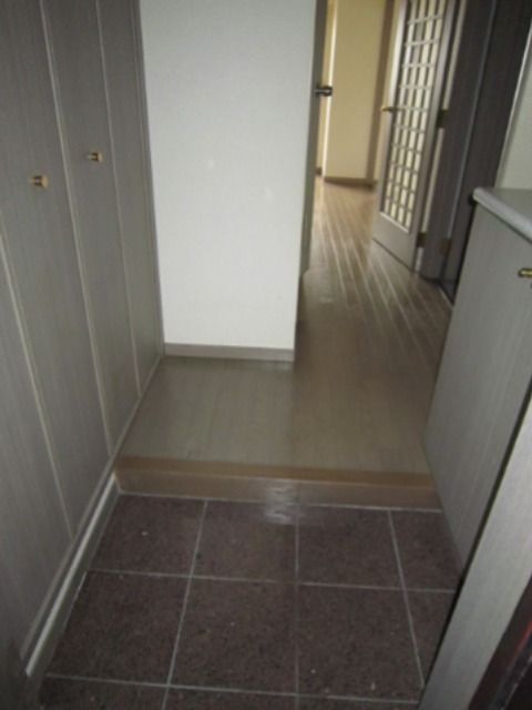ライオンズマンション平塚宝町 玄関