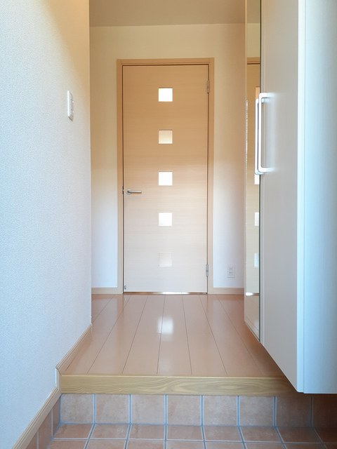 ヒルトップテラスＡ 玄関
