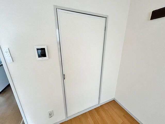 ウィスカーハイツ 収納