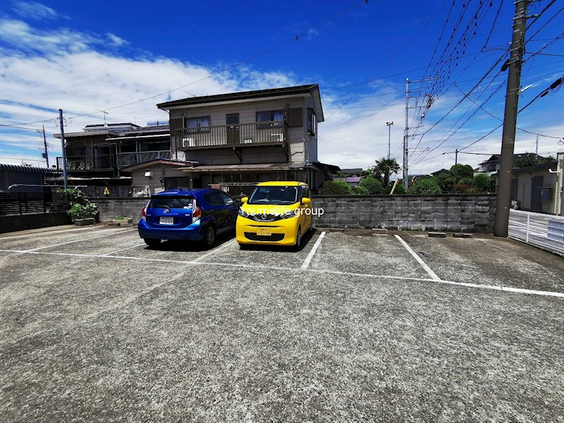 オリーブコート 駐車場