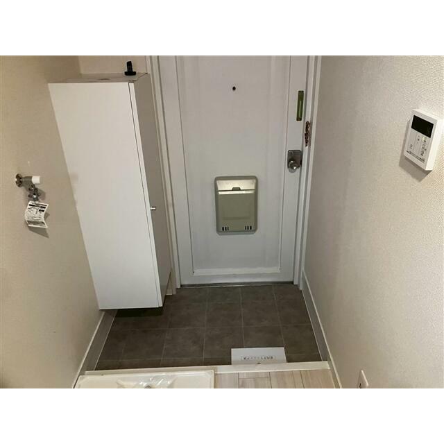 金子ビル 玄関
