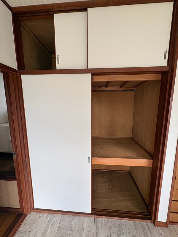 鳶尾４丁目貸家 収納