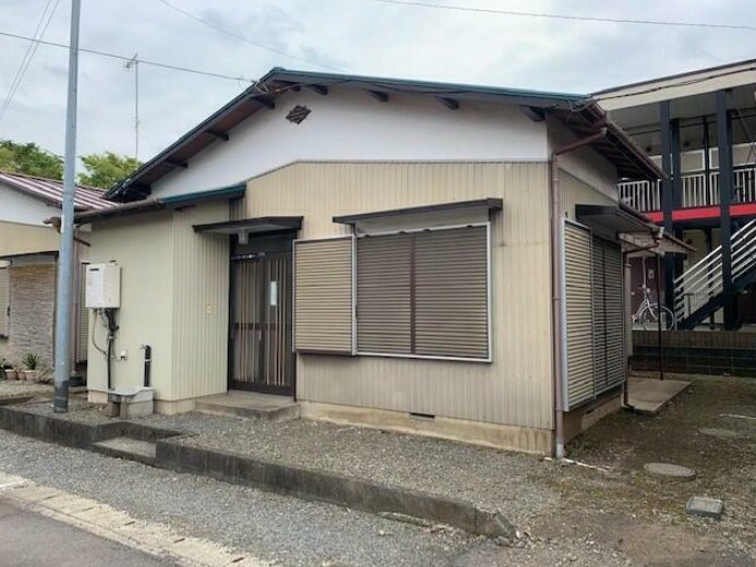 鳶尾青木貸家 外観