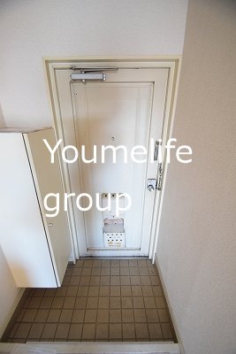 金子ビル 玄関