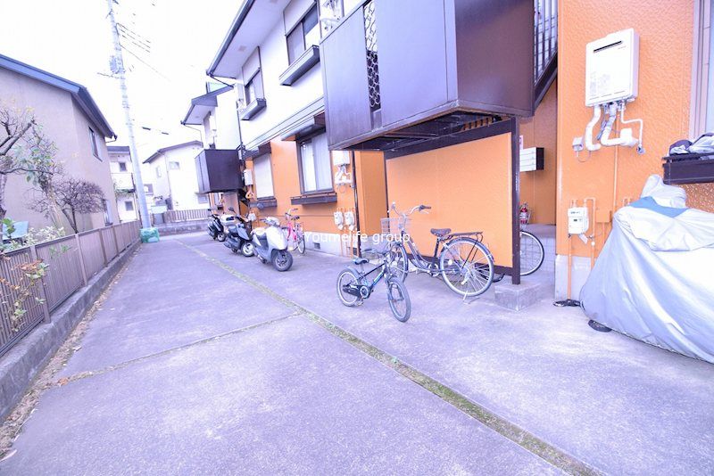 シャルム飛鳥 駐車場